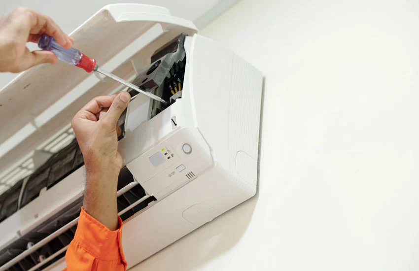 Por qué mi aire acondicionado hace ruido en la unidad exterior