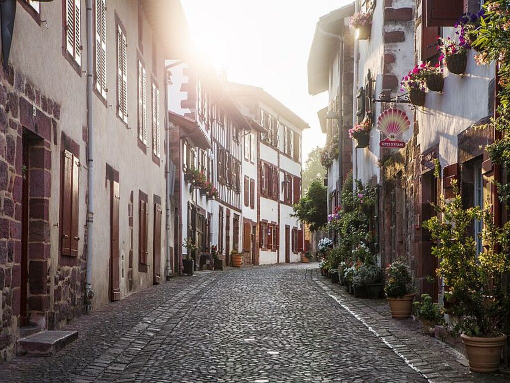 Qué lugares y actividades imperdibles hay en Saint Jean Pied de Port