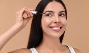 cejas naturales con aceite de ricino