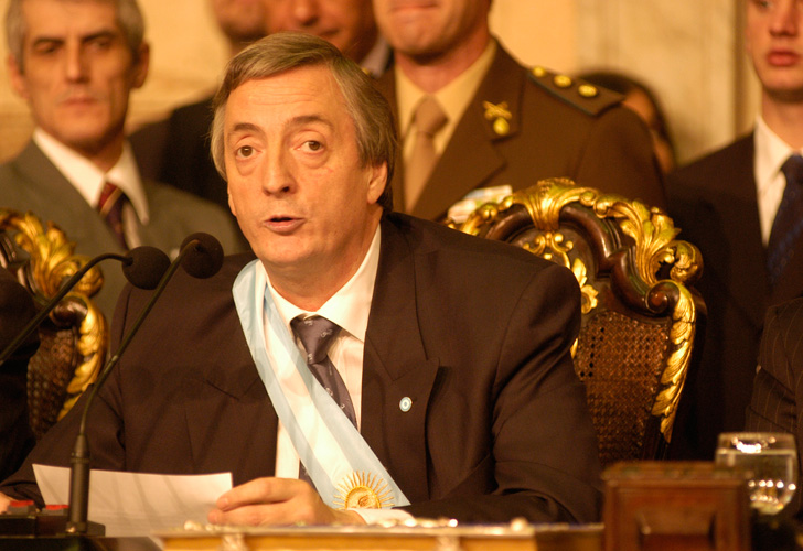 En qué año asumió la presidencia Néstor Kirchner en Argentina