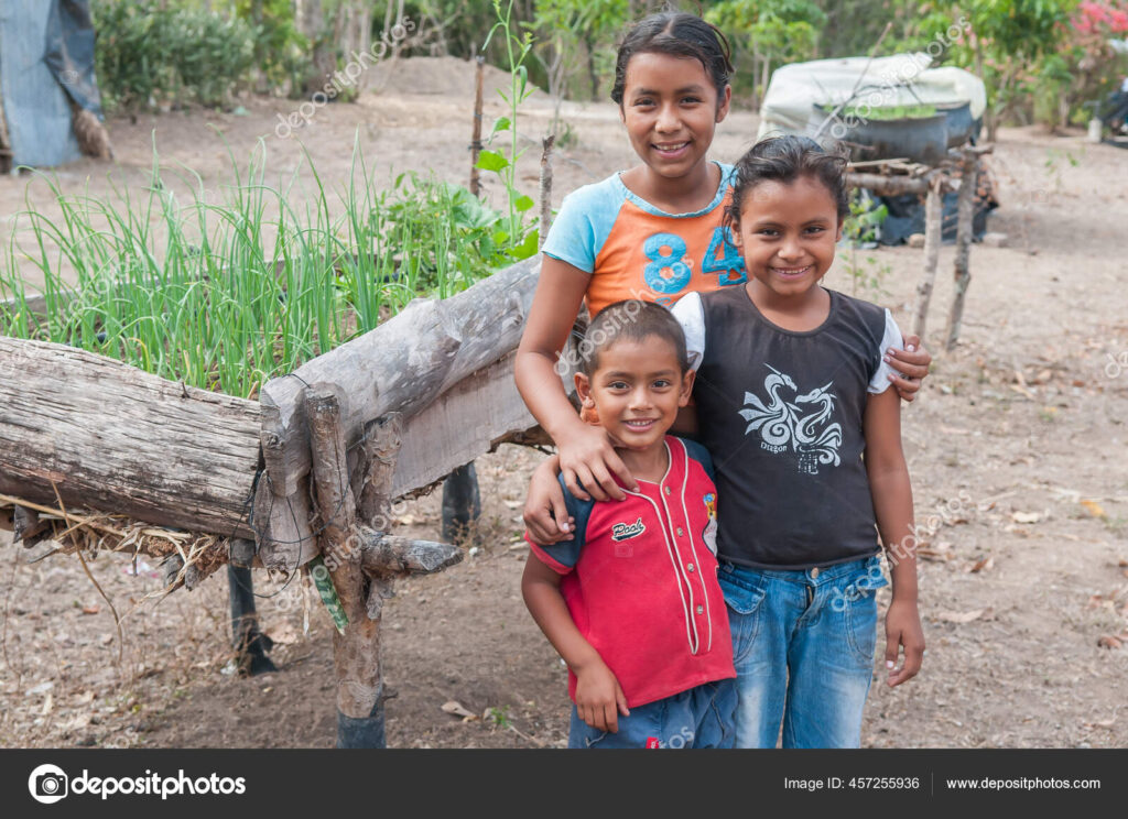 Quiénes son los personajes principales en “Los dos hijos de Francisco”
