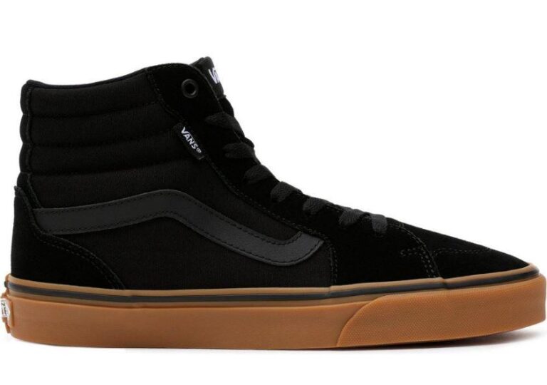 zapatillas vans negras con suela marron